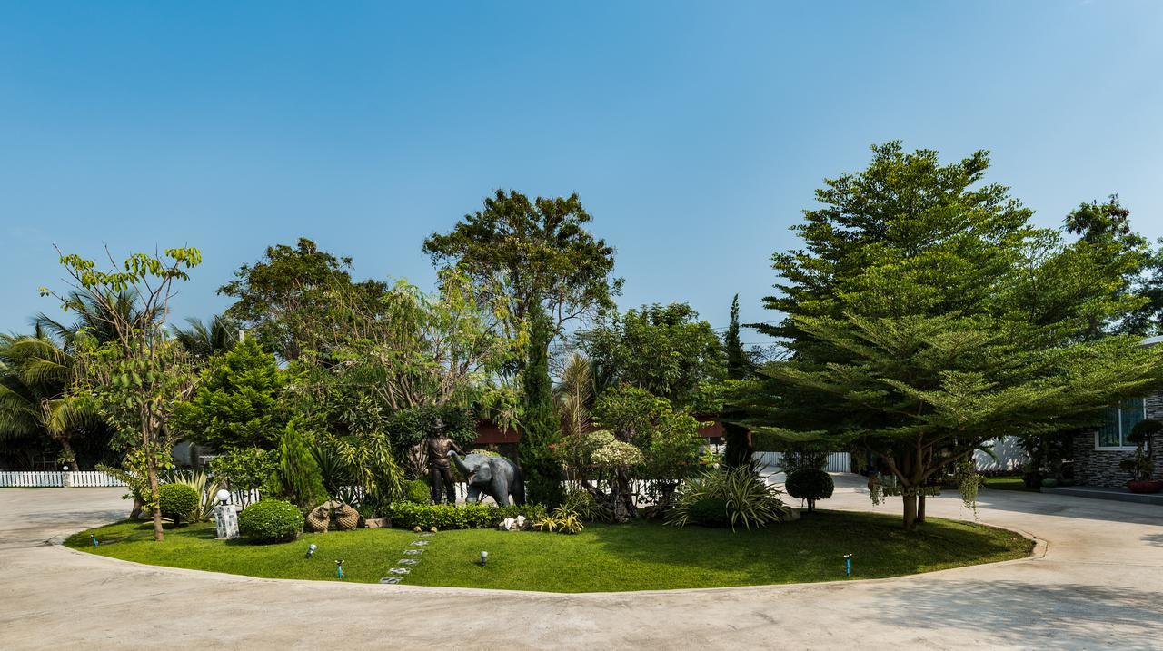Rai Fahpratan Home And Garden Ban Pak Ngam  Bagian luar foto